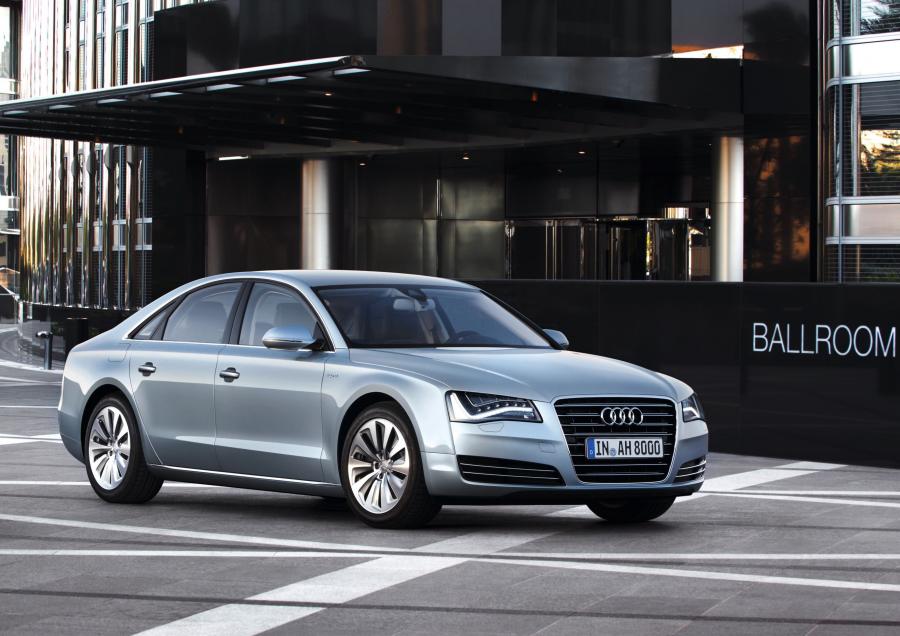  Audi A8 Hybrid (D4) 2011 года  (WW) (фото 1 из 67)